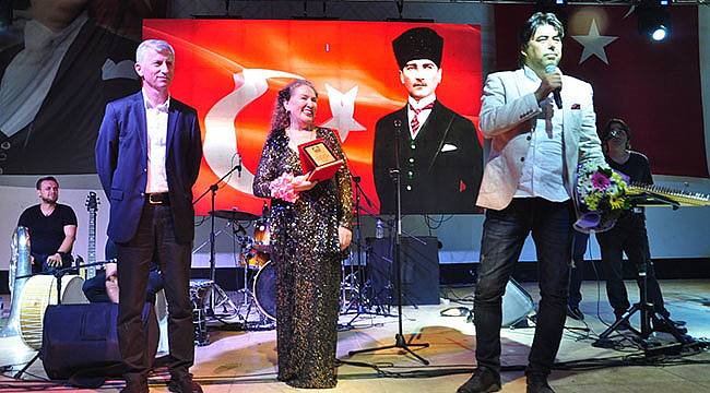 Foça Festivali'nde Kardeşlik Rüzgarı