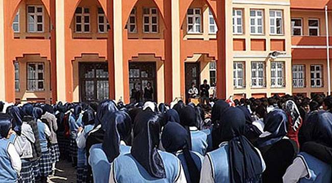 "Sağlanan İmkâna Rağmen İmam Hatiplerin Başarısı Yükselmedi"