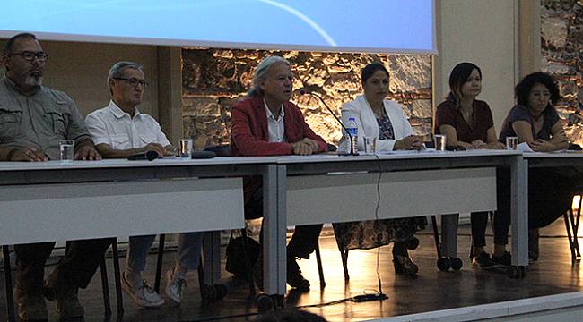 'Hükümet İzmir'i Yaşanamaz Hale Getirmeye Çalışmaktadır'