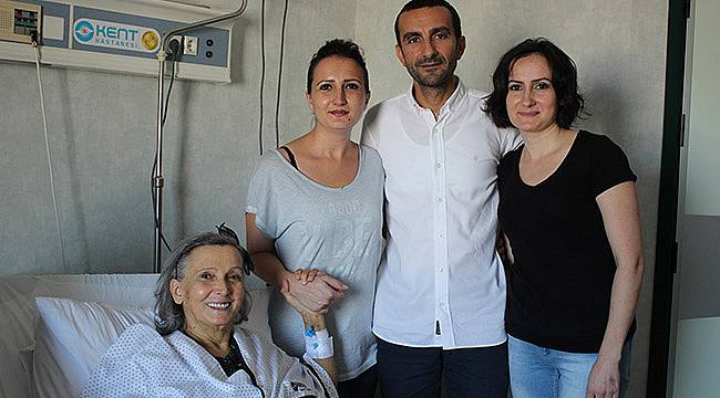 İkinci Hayatta, İlk Bayram