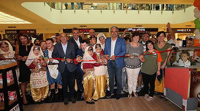 İyilik Atölyesi'nden İzmir'e Muhteşem Merhaba