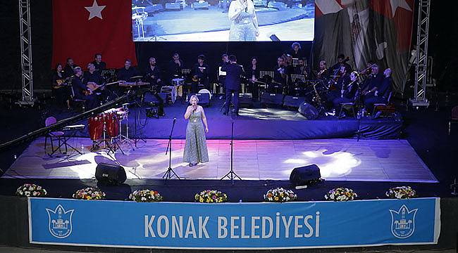 Konak’ta ‘Bi Dünya Ses’ Yankılandı