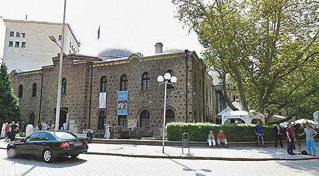 Osmanlı'dan Kalma 500 Yıllık Camiyi Akşamları Bar Yapıyorlar!