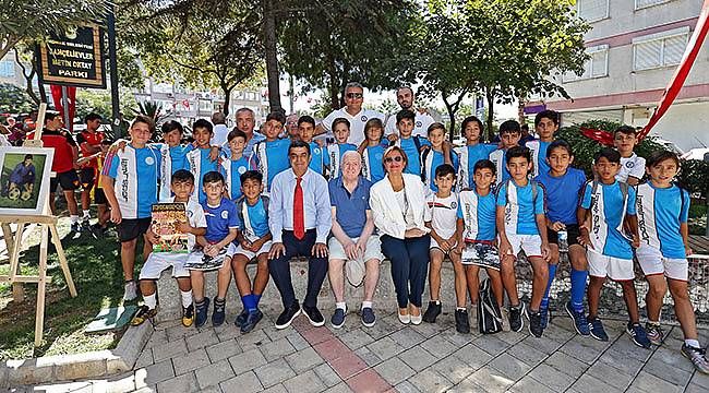 ‘Taçsız Kral’ Ölümünün 26. Yılında Anıldı