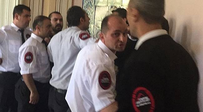 Abdülmecid Köşkü'ndeki Sergiye Saldıran Kişi, Eski BBP Yöneticisiymiş: Heykeli Kaldırıp Fırlattım!