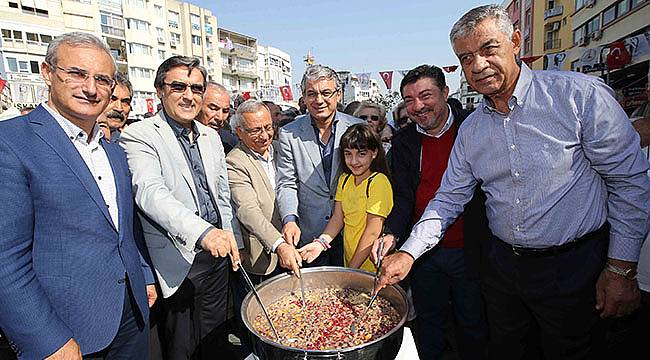 Aşure Kazanı 'Dostluk' İçin Kaynadı