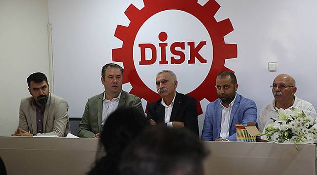 Başkan Piriştina’dan DİSK’e Nazar Boncuğu