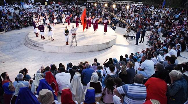 Bornova’da Balkan Halk Dansları coşkusu