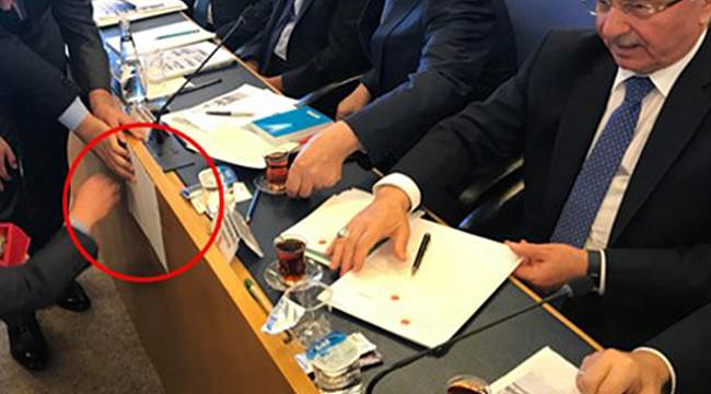 'Boş Defter Sayfası' ile 'Güçler Ayrılığı'