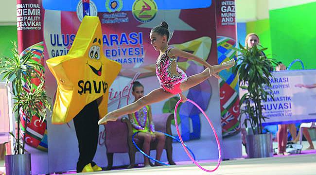 Cumhuriyet Turnuvası’na Tam Not