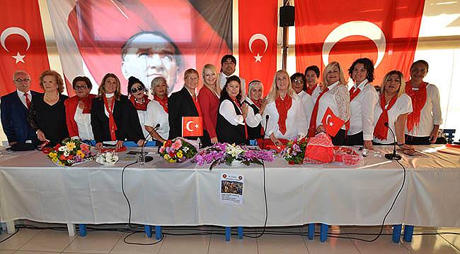 'Cumhuriyet ve Kadın' Foça'da