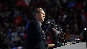Cumhurbaşkanı Erdoğan iftar programında konuşuyor