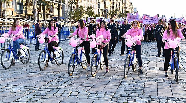 İzmir'de 'Pembe Farkındalık'