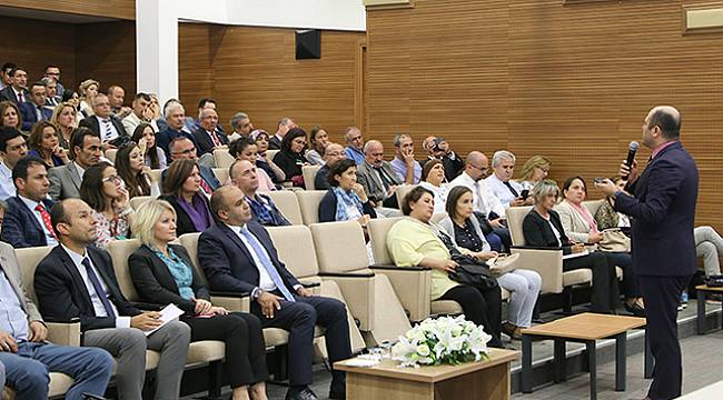 İzmir İl Milli Eğitim Müdürlüğü 'İyilik Gönüllüleri Projesi'ni Hayata Geçirdi