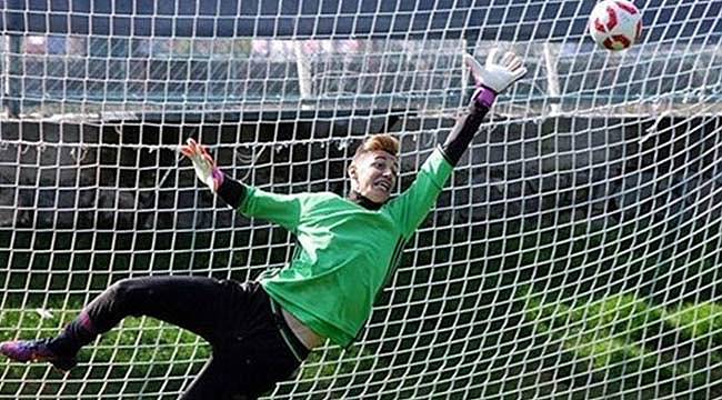 Kaleci Berke Özer, Guardian'ın 'En İyi 60 Genç Futbolcu' Listesinde!