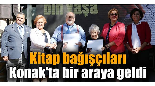 Kitap bağışçıları Konak'ta bir araya geldi