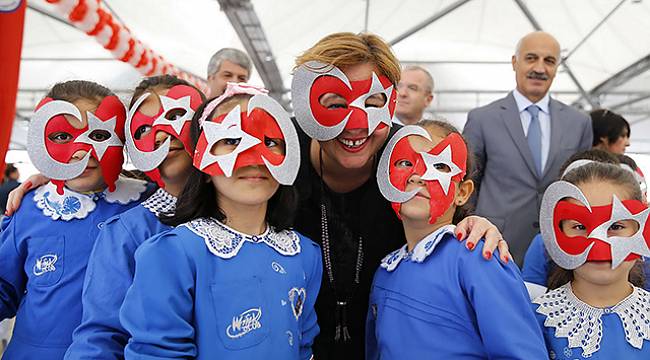 Konak’ın Parkları Cumhuriyet Coşkusuyla Dolacak