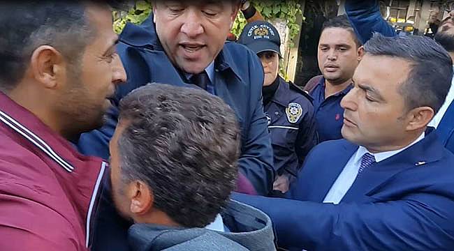 Meclis Önündeki CHP'li Vekillere Polis Müdahalesi