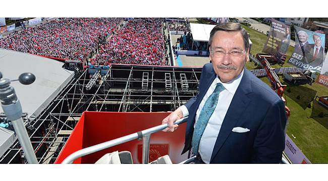 Mimarlar Odası'ndan Melih Gökçek Yorumu: 8.5 Milyona Dinazor Getirdi Arasanız Böyle Başkan Bulamazsınız