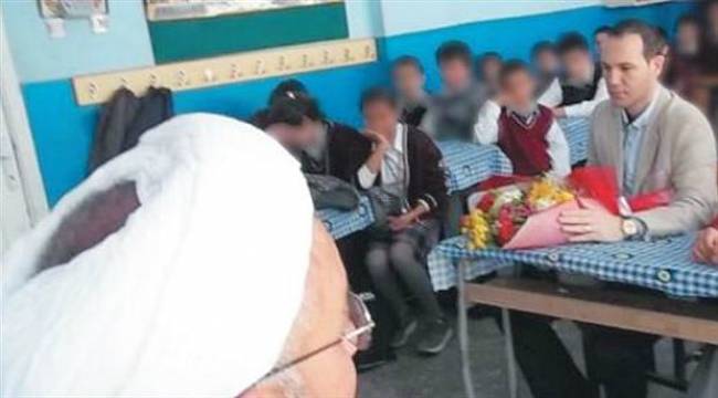 Öğretmenler atanmıyor, derslere imam giriyor