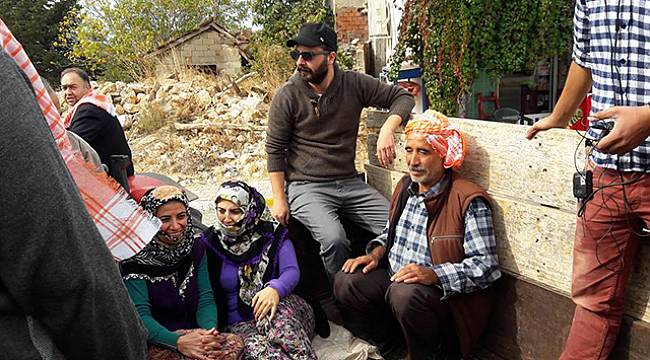 Selçuk Uyan Yeni Filminde Çocuk Gelinler ve Çocuk Anneleri Anlatacak