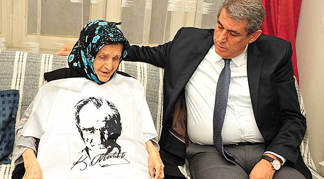 Yaşlı Kadın’ın Atatürk Sevgisi