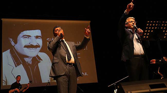 Aşık Mahzuni Şerif, Karşıyaka’da Anıldı