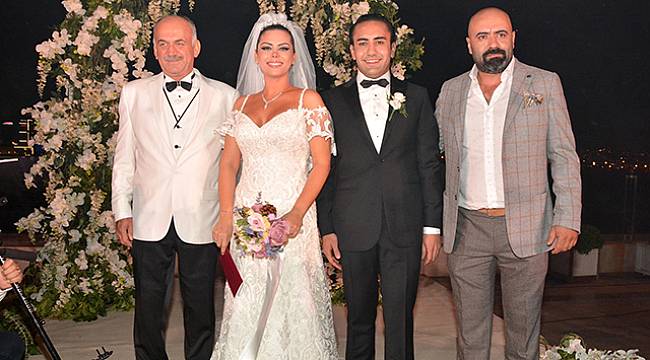 Aşkları İş Yerinde Başladı
