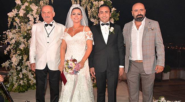 Aşkları İş Yerinde Başladı...