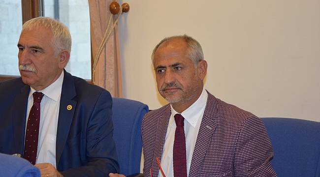 CHP’li Çam’dan ‘gökdelen’ çıkışı; “İzmir İstanbul olmasın”