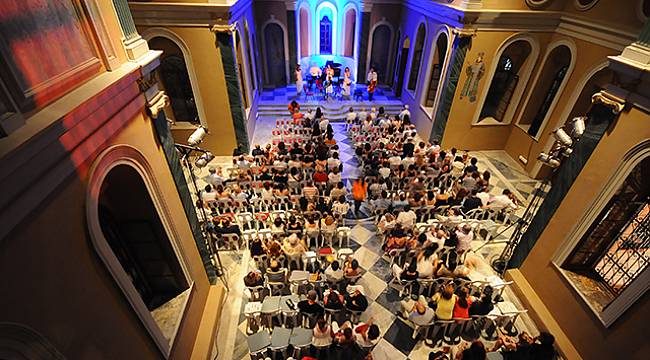 İki Yakayı Buluşturan Konser