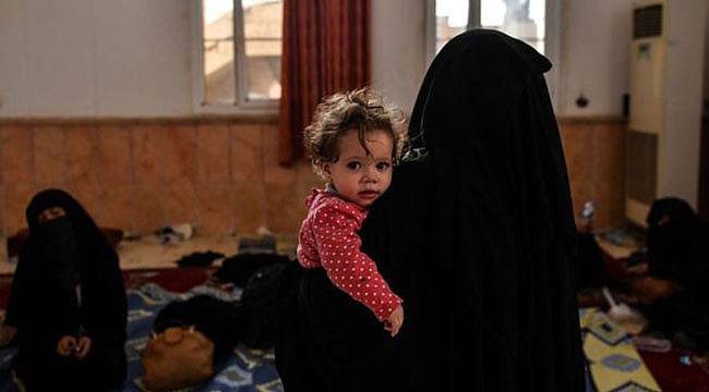 Türkiye'ye Giriş Yaparken Yakalanan İki IŞİD'li Kadın İfadeleri Alınıp Serbest Bırakıldı