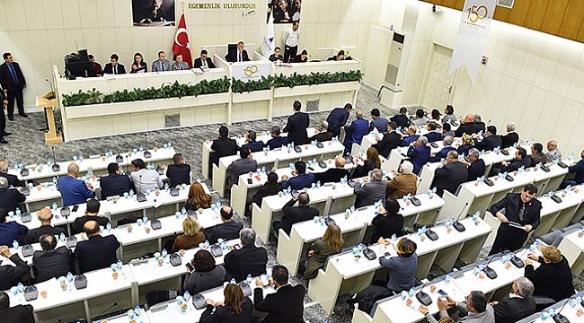 İzmir'de 90 Dakikaya Devam