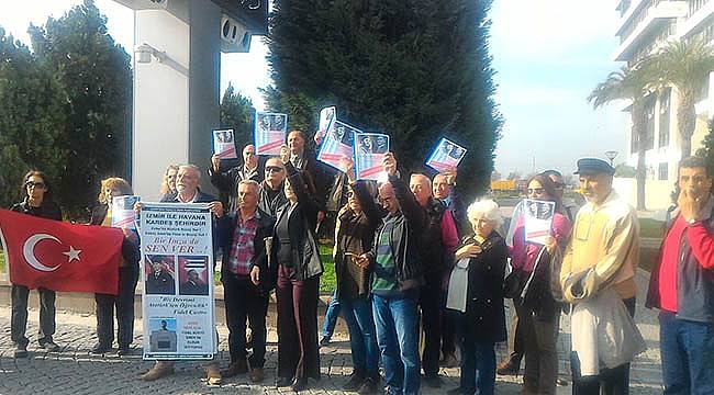 İzmir'de Fidel'e Vefa Platformu'ndan Fidel Büstü İçin Basın Açıklaması