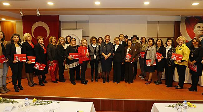 Kadın Özgürse Demokrasi Vardır
