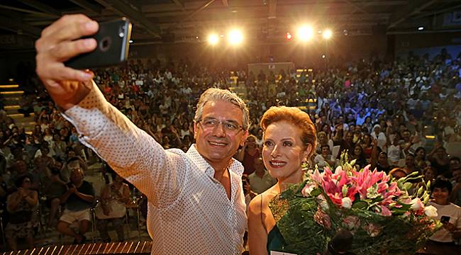 Karşıyaka’da 'Aşk Halleri'