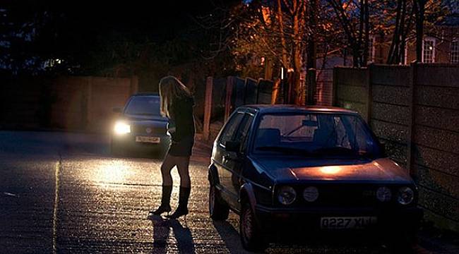 Komşusuna Defalarca Seks İşçisi Gönderen Adam Tutuklandı