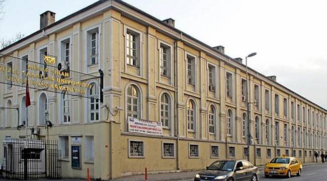 Mimar Sinan Üniversitesi'nde Bale Öğrencileri Kırbaçlanarak Dövüldü İddiası