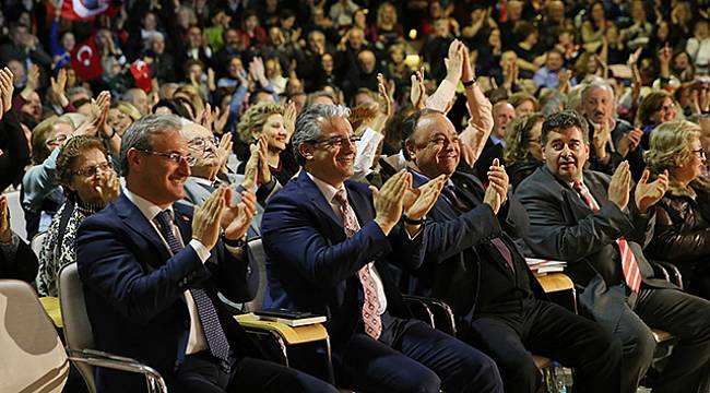 'Uğur Dündar ile Halk Arenası' Karşıyaka'da
