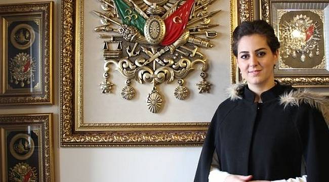 2. Abdülhamid’in Torunu Nilhan Osmanoğlu Şimdi de Kurduğu Hayali Dernekle Gündemde
