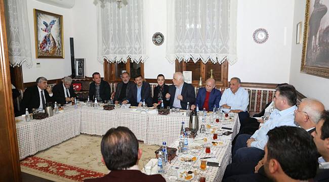 AK Parti'de yeni-eski buluşması