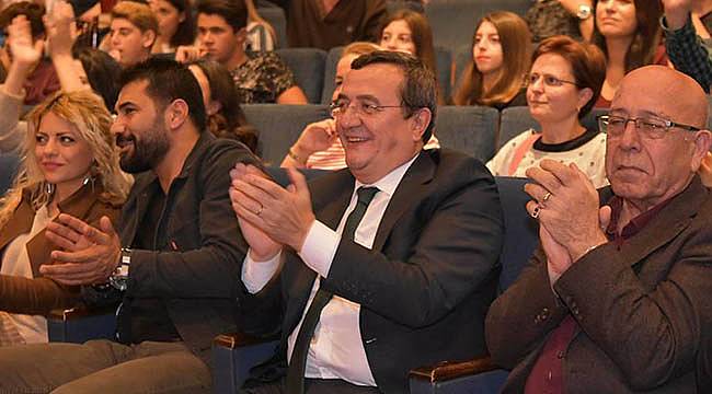 Başkan Batur Engelliler Günü Konserine Katıldı