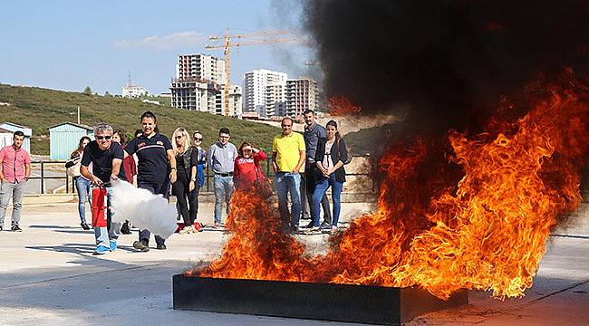 Buca Belediyesi’nden Uygulamalı Yangın Eğitimi