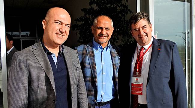 Çeşme CHP'de Ekrem Oran Üçüncü Kez Başkan
