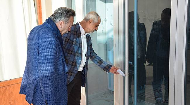 CHP’li vekiller o yurdu araştırmak için Dikili’ye gitti