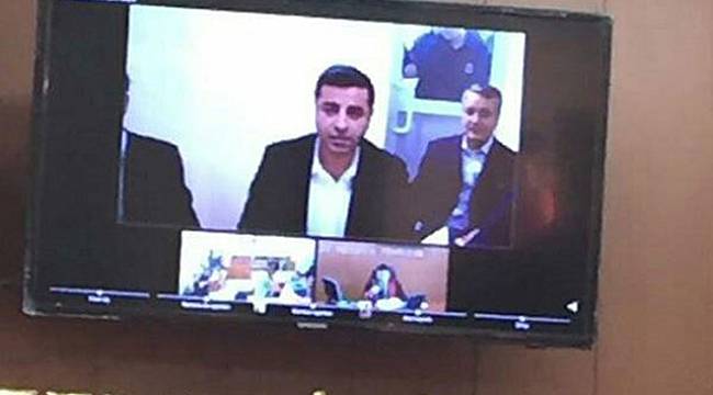 Demirtaş’ın Duruşmada Fotoğrafını Çekmekle Suçlanan DTK Başkanına Hapis