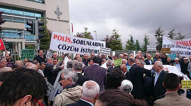 Emekli Polislere Duruşma Gününde Mahkeme Önünde Buluşma Çağrısı Yapıldı