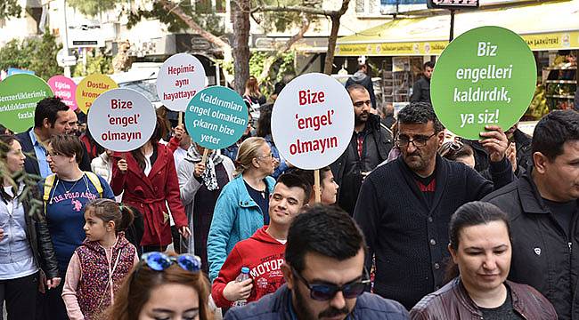 'Farklıyız, Farkında mıyız'