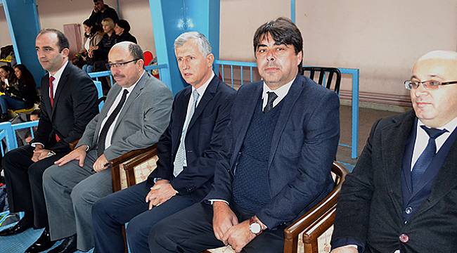 Foçalı Gençler Atatürk İçin Koştu