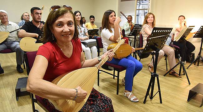 “Hayat Bornova Belediyesi’nin kurslarıyla daha güzel”